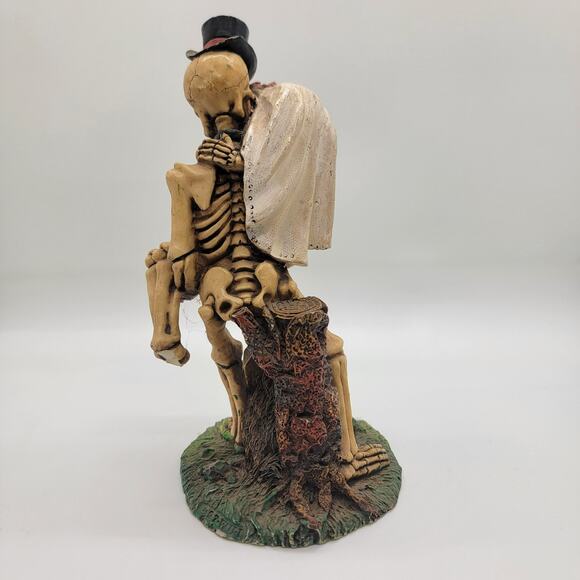 Love Never Dies Bride & Groom Skeleton Aquarium Figurine 6" Tall Gothic Wedding - Picture 2 of 4